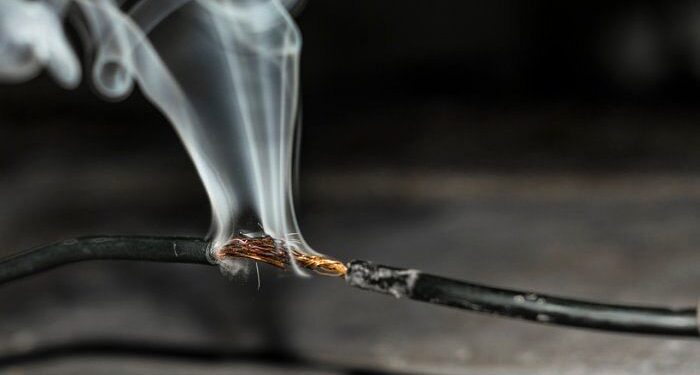 deccanherald_import_sites_dh_files_articleimages_2023_07_19_electrocuted-istock-1233199-1688291769-1238223-1689673945-1238589-1689761249