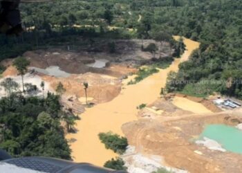Duker-leads-the-arrest-of-26-sand-winners-at-galamsey-sites-in-WR3-1937931496-750x375