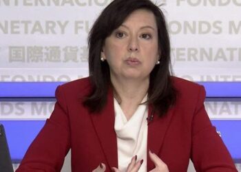 IMF-Communications-Director-Julie-Kozack_700x500-700x470-1-700x375