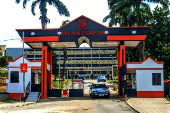 Mfantsipim-school-main-entrance-front-view-565x424
